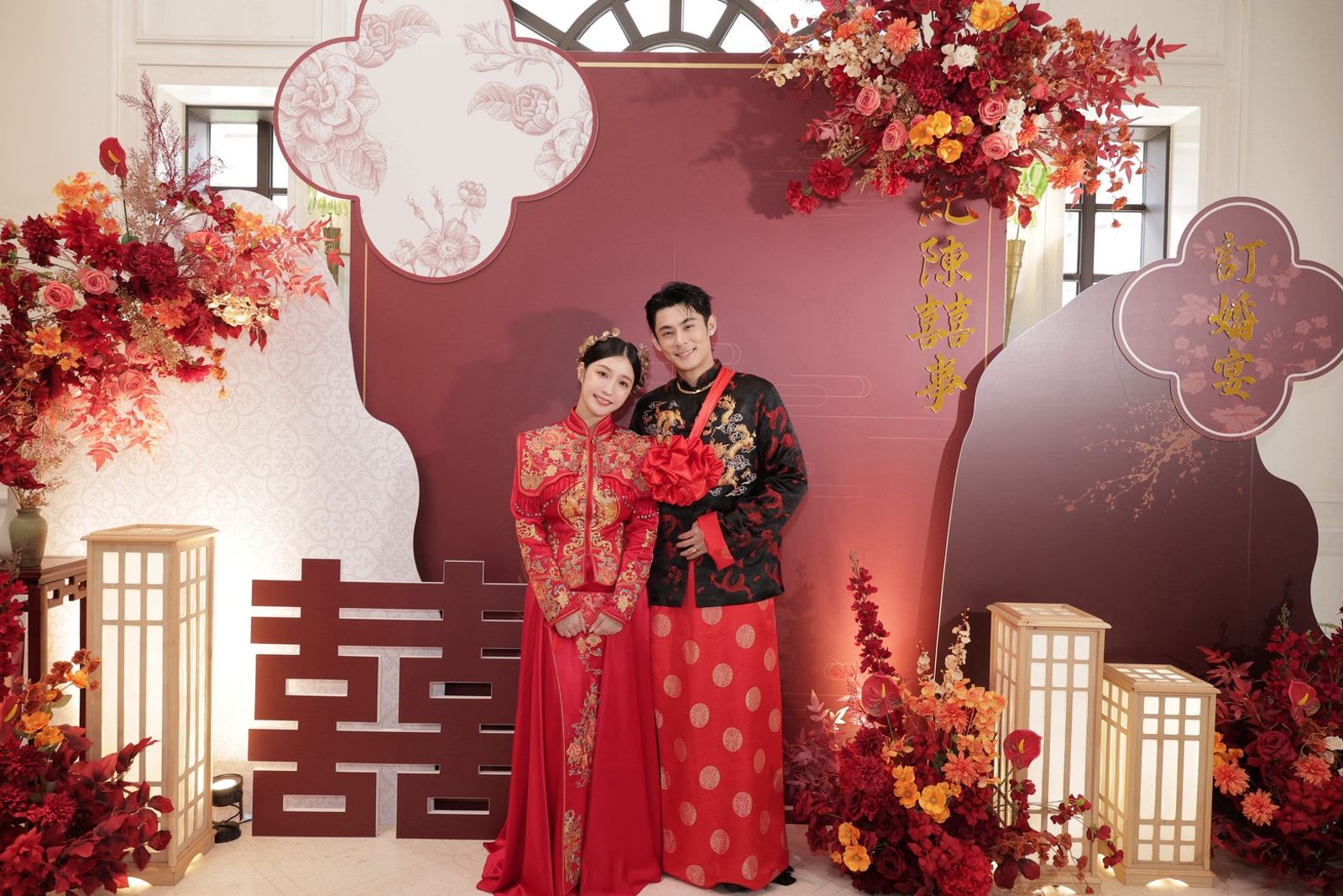 陳奕獻上3.14克拉鑽戒套牢女友，3.14代表他們開始交往的日期密碼。陳奕提供