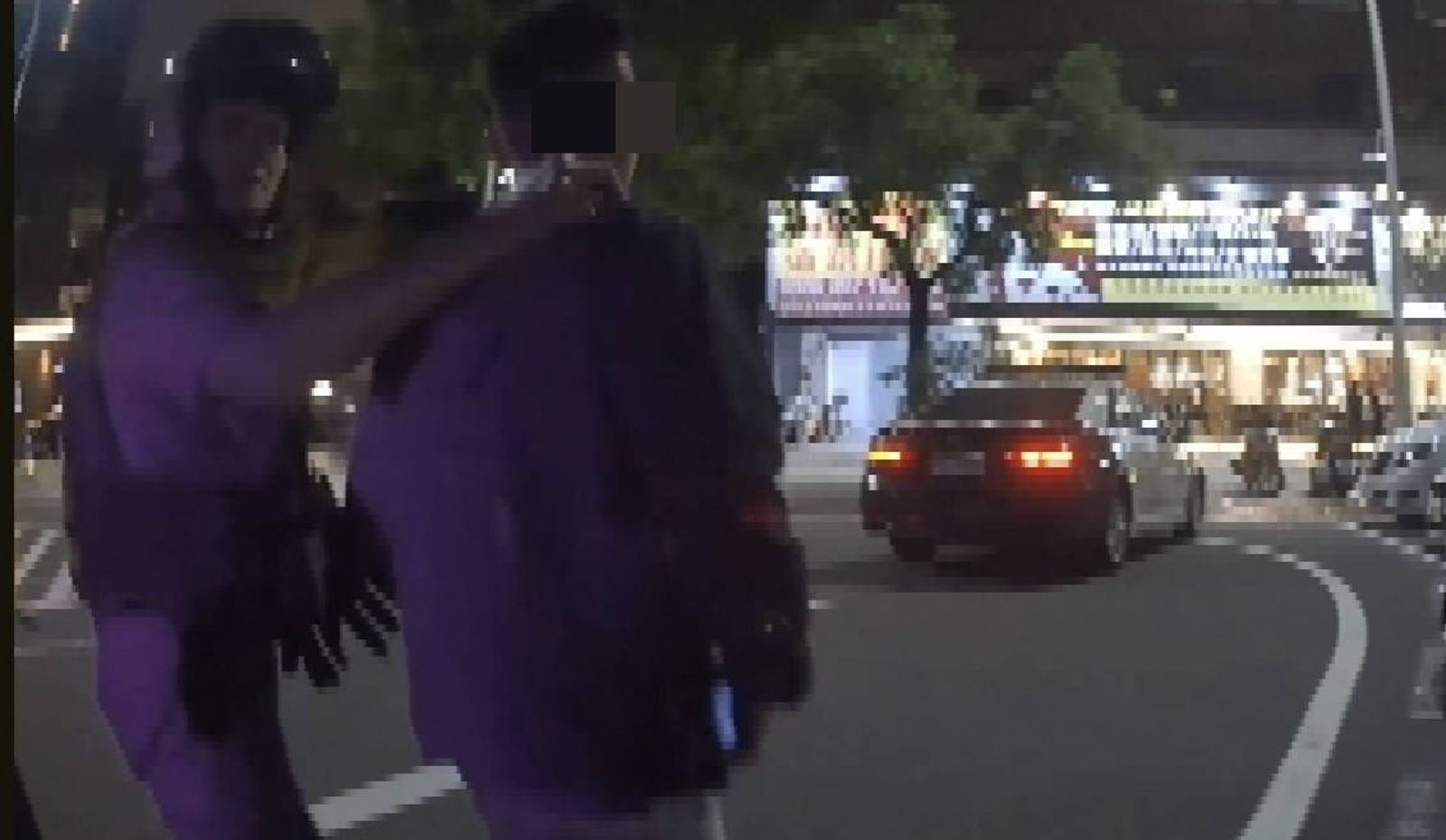 高雄咖啡廳凌晨大亂鬥！相約談判「喬不攏」　11人翻桌杯盤齊飛