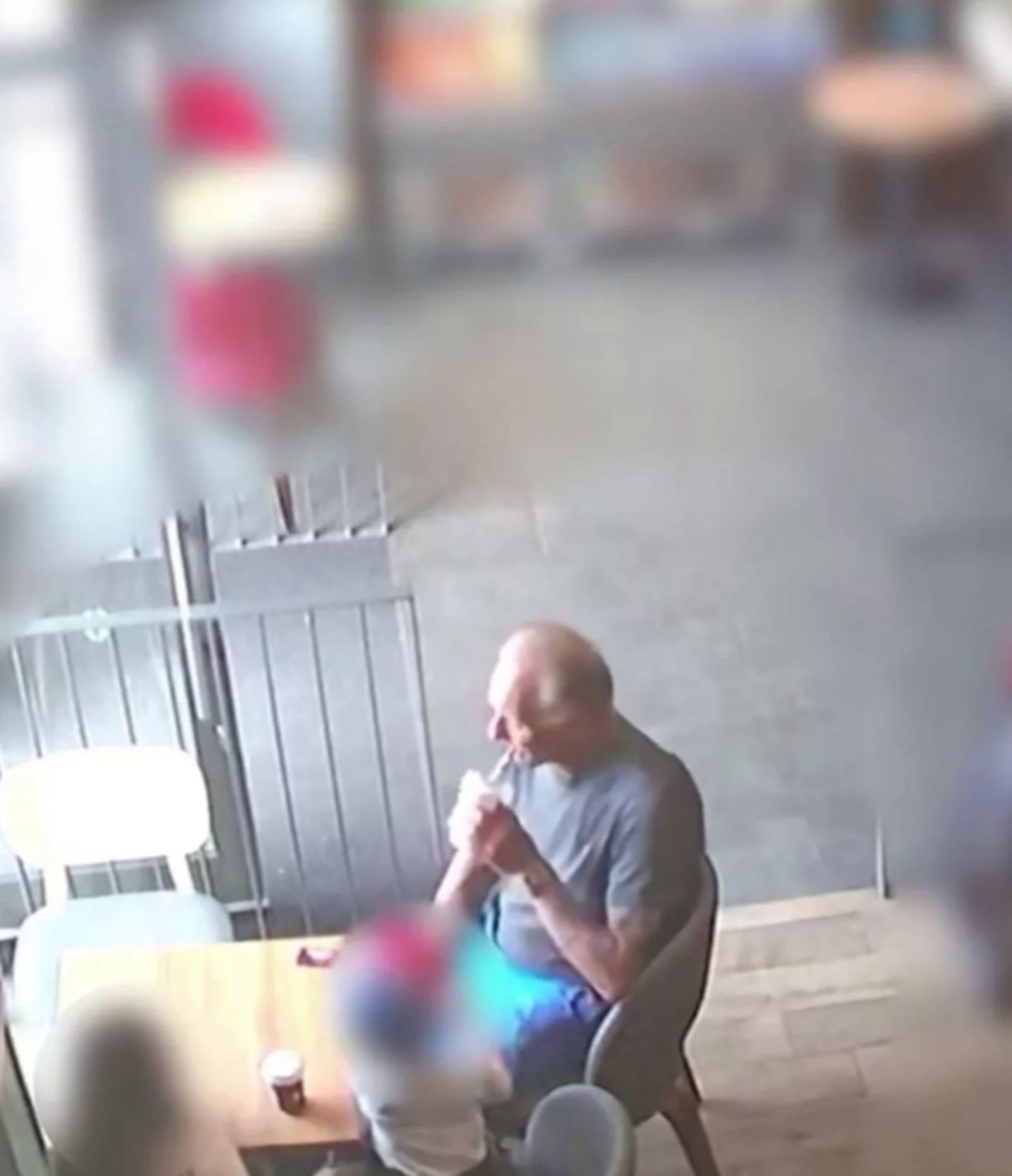 馬丁殺人後還帶著4名孫子孫女飽餐一頓,才到警局自首。圖/翻攝自X