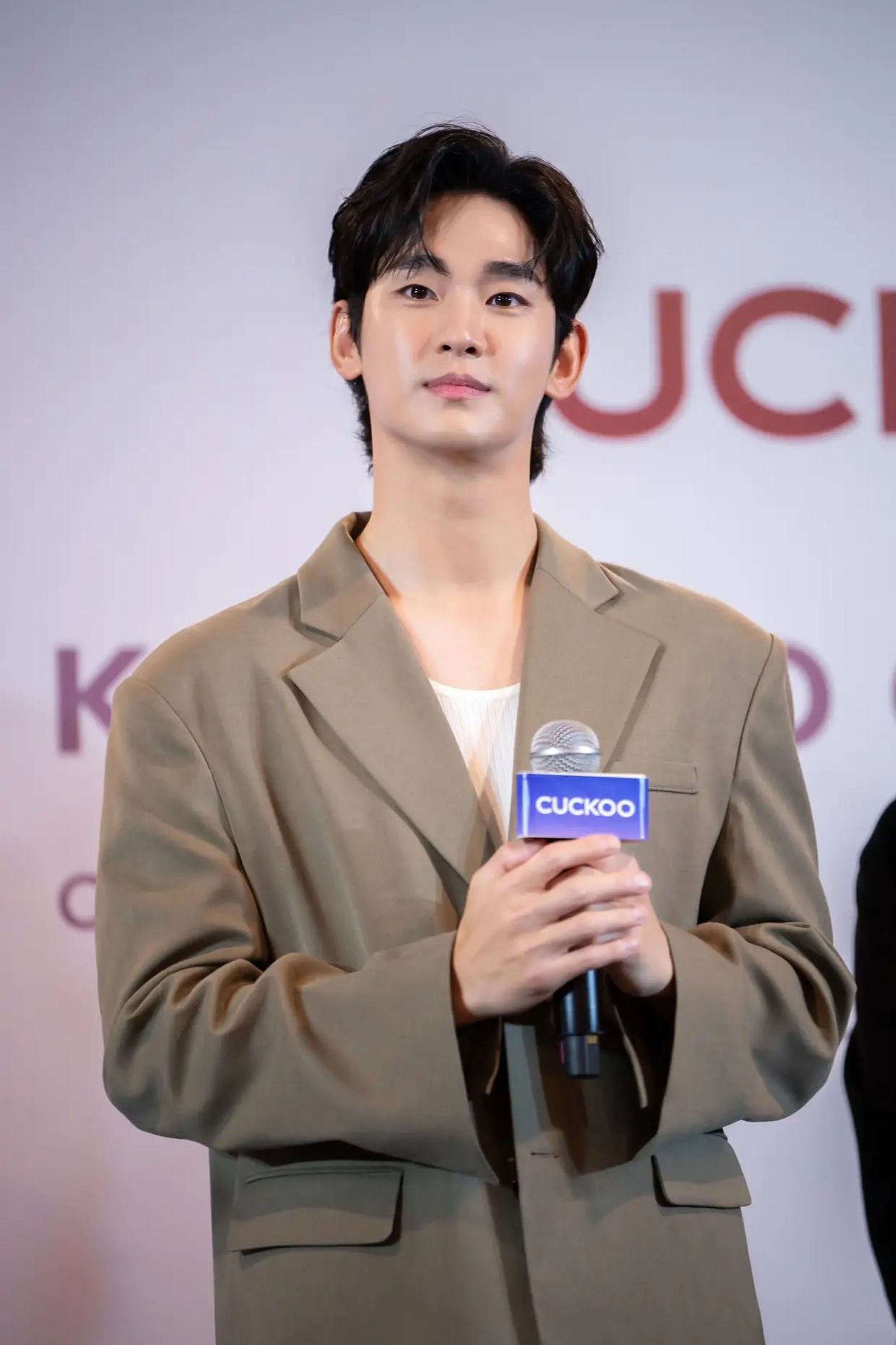 金秀賢曾多次為福庫CUCKOO站台。翻攝X