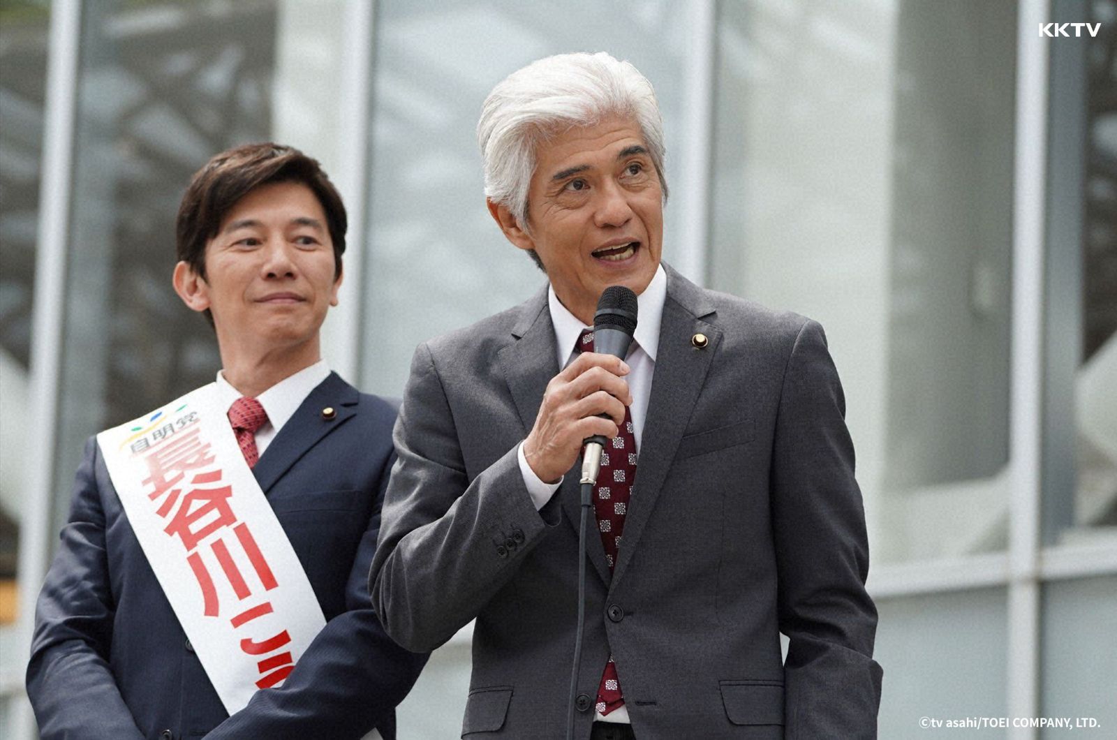 實力派演員佐藤浩市飾演政府高層。KKTV提供