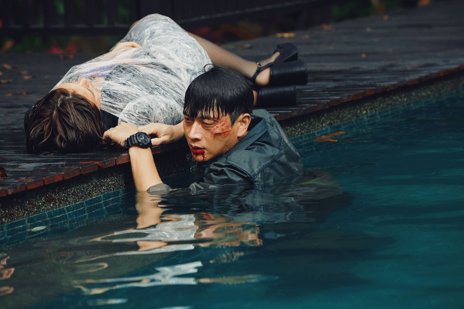 劉冠廷在《私家偵探》中的水中打鬥戲十分辛苦，每每在水中憋氣憋到快不行。華映娛樂提供