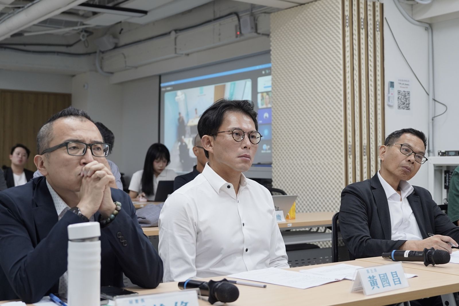 呼籲監察權應回歸國會!黃國昌喊話民進黨開修憲委員會廢監院