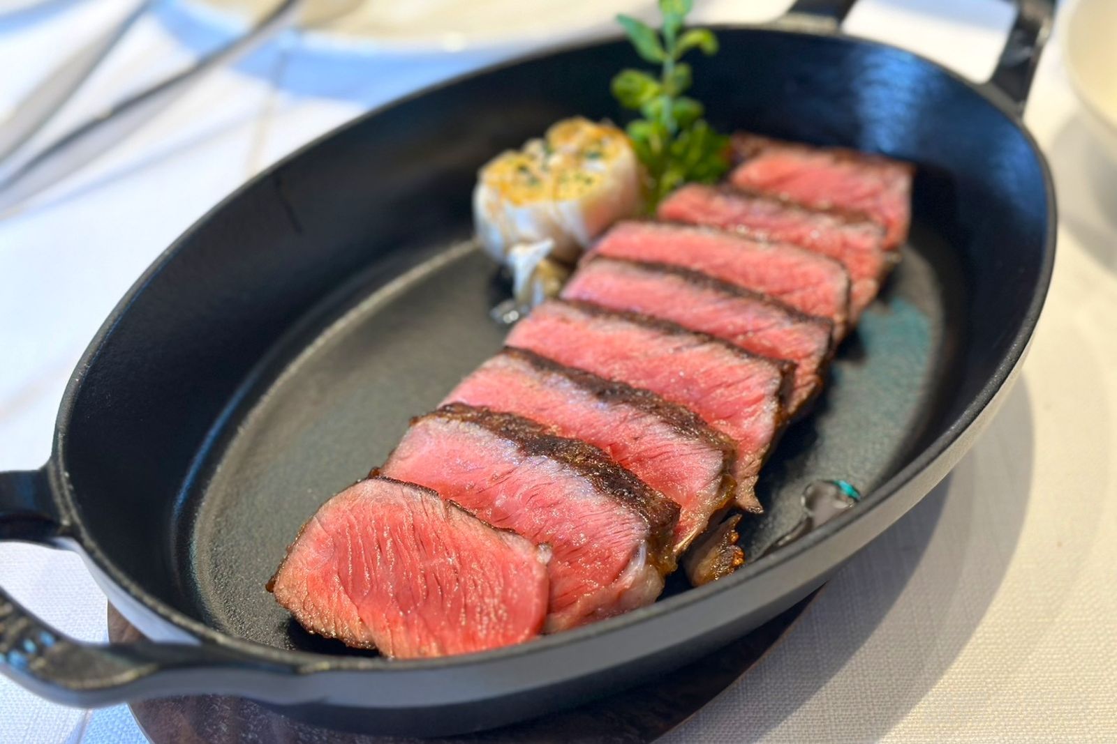 牛排滲出的不是血？買牛肉別沖水？5個你一定不知道的美牛冷知識