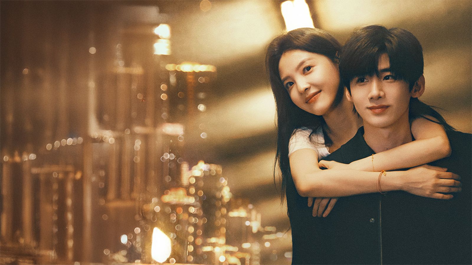 白敬亭(右)、章若楠《難哄》真摯又浪漫的感情故事深受喜愛。中天娛樂台提供