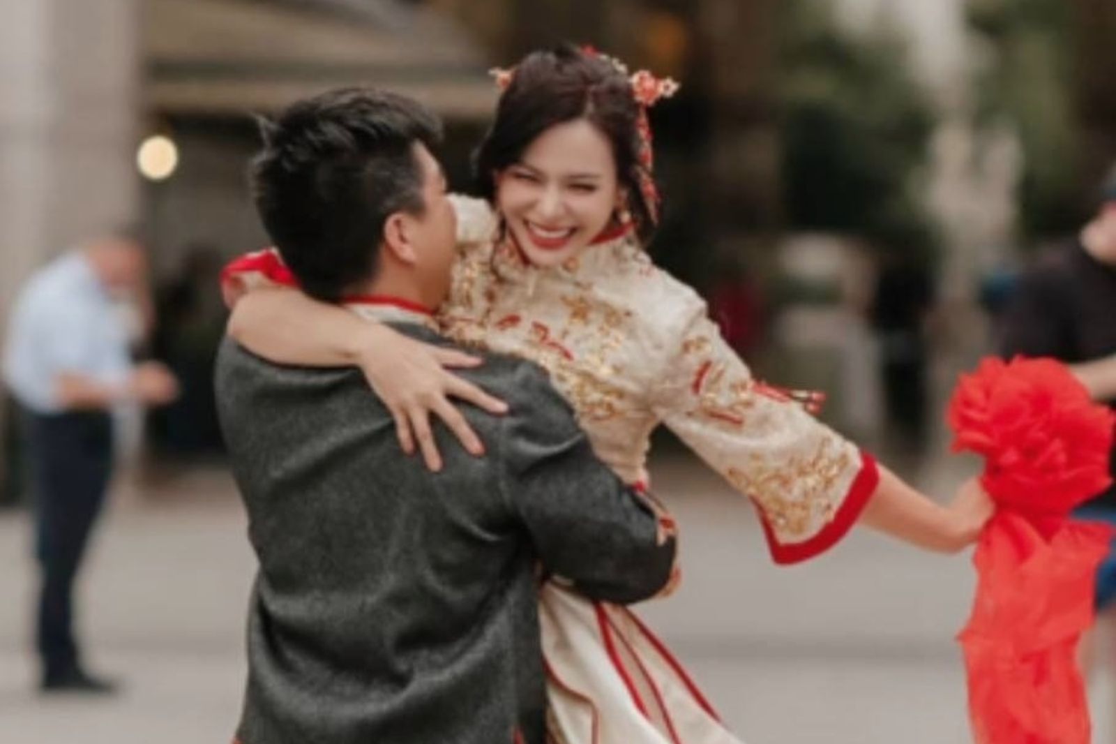 不是愚人節玩笑！40歲本土女星曬超音波照宣布懷孕　3個月火速升格人妻、人母吐露「不安」心聲