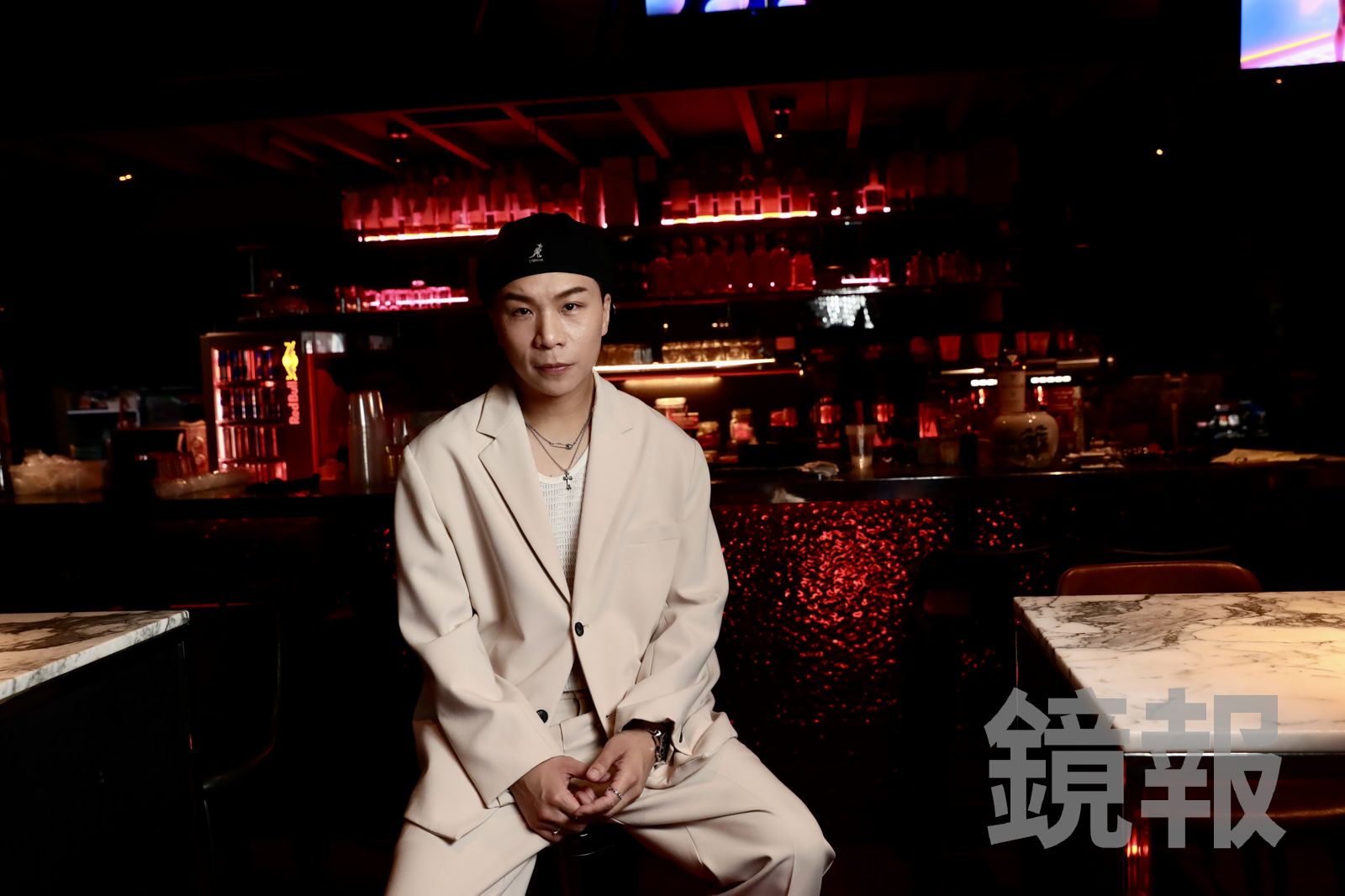 派翠克自願「站著」主持。林煒凱攝