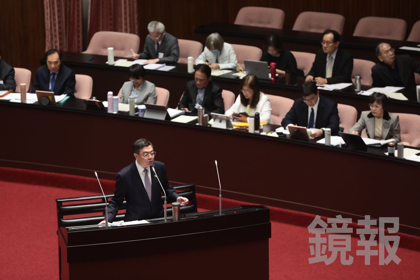 為總預算唇槍舌戰!藍委質詢痛批「講那什麼話」 卓榮泰:我講中國話、台灣話