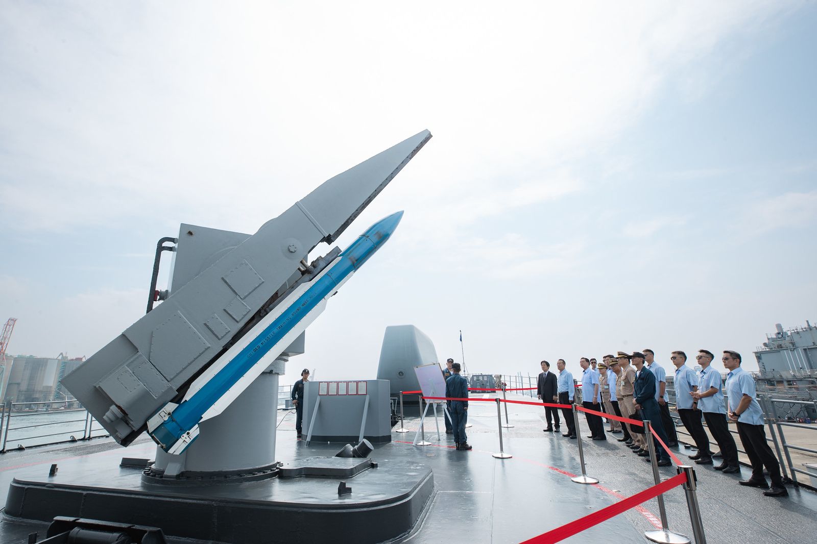 賴清德總統於17日前往視察海軍62.1水面作戰支隊聯合截擊作戰計畫演練。圖／總統府提供