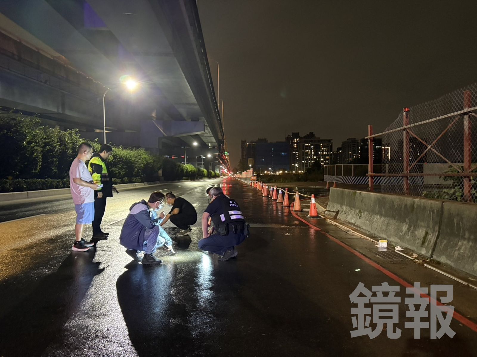 警方現場採證。翻攝畫面