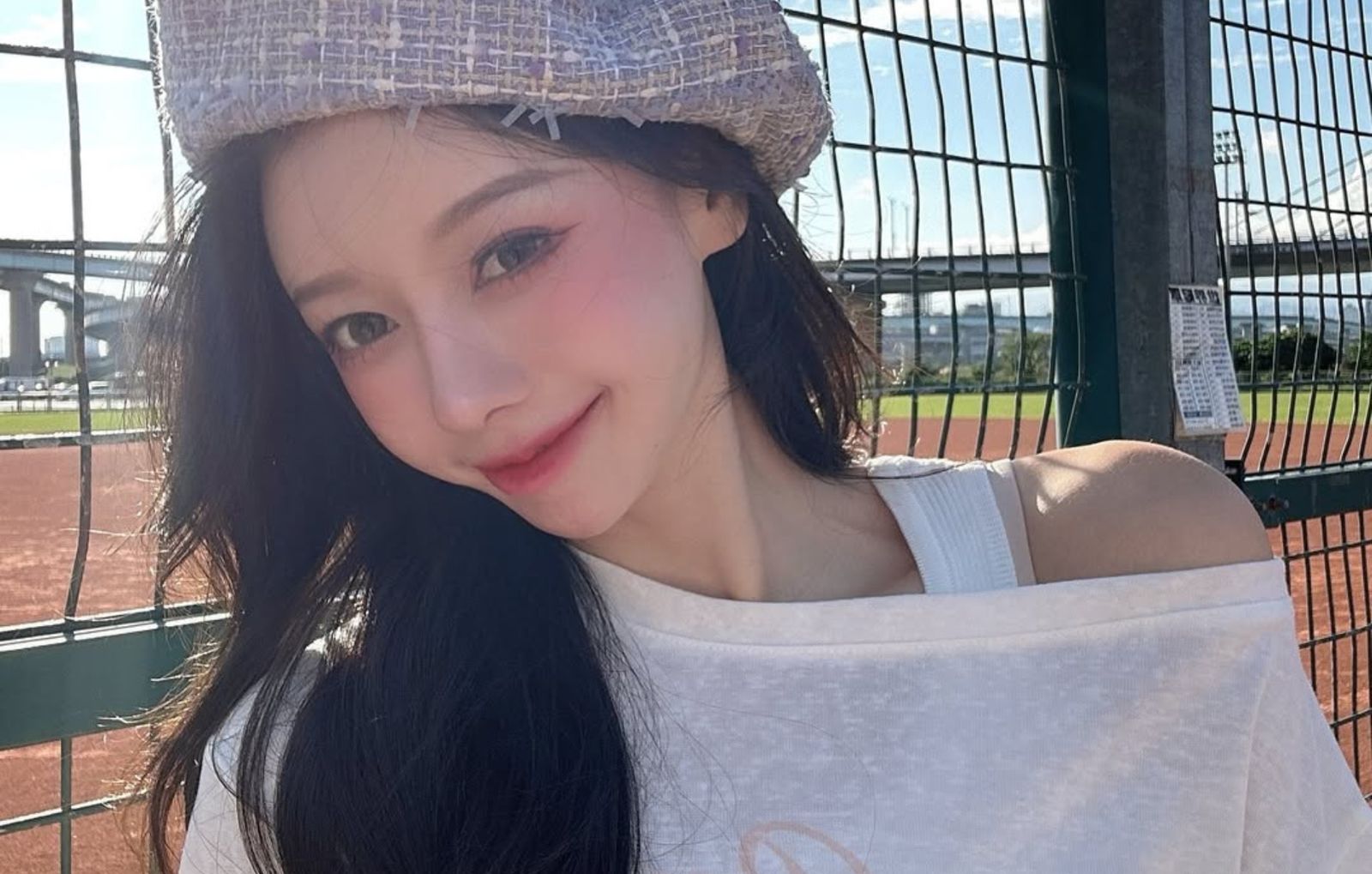 李雅英化身「神祕狐狸」秀成熟美！海邊揮舞仙女棒　展現雙面誘惑