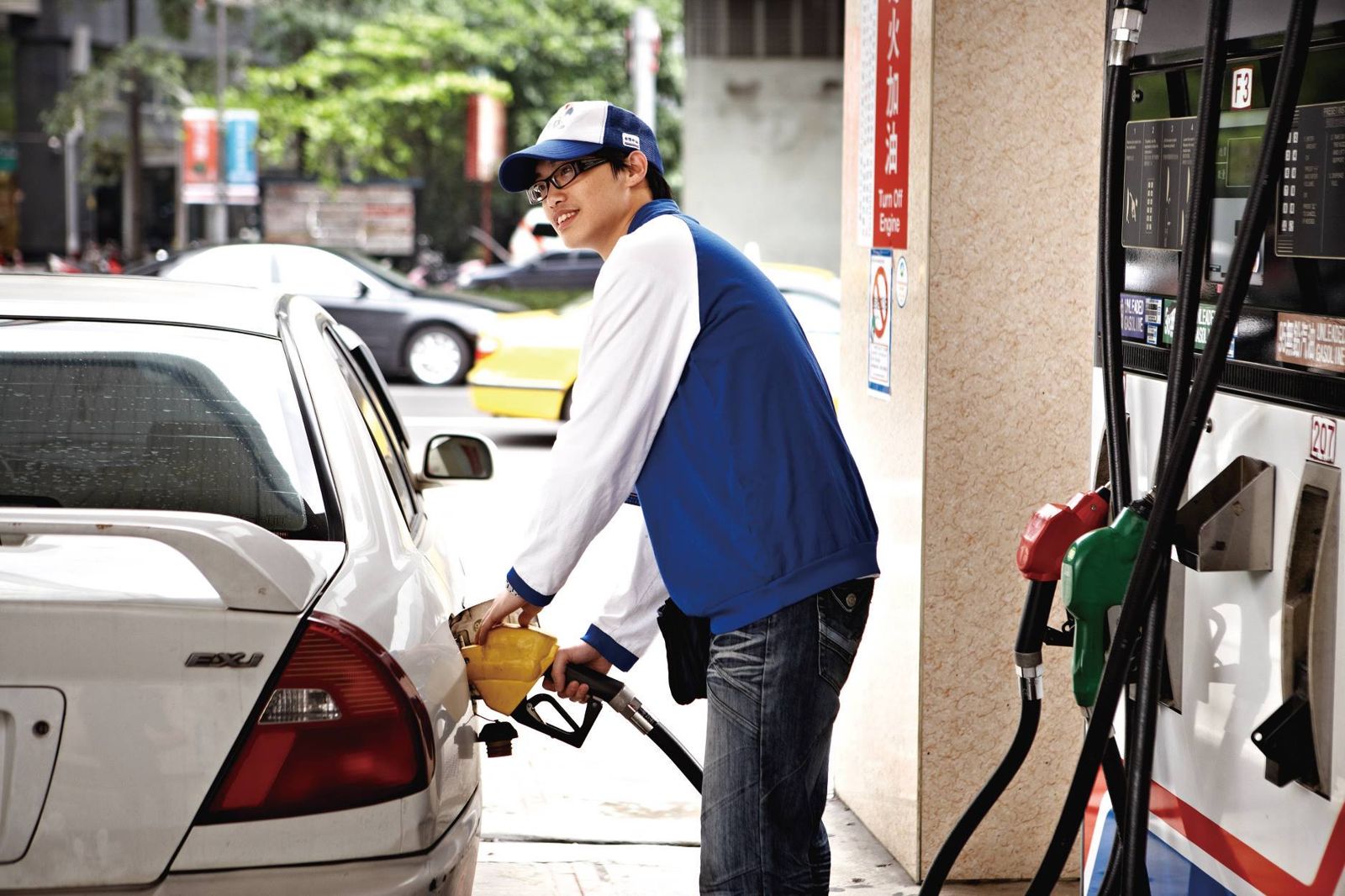 快訊／呼～不用擠爆加油站了！　中油宣布下週油價凍漲！ 