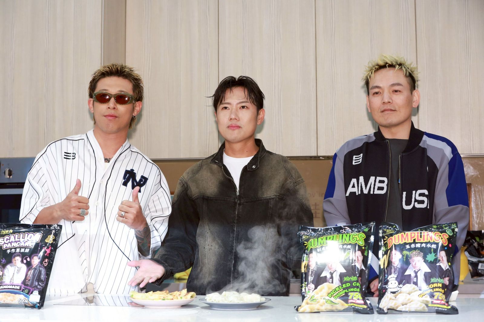 滑雪驚見「雷神索爾」！春風緊張自拍天花板　健志掉進雪洞險送命
