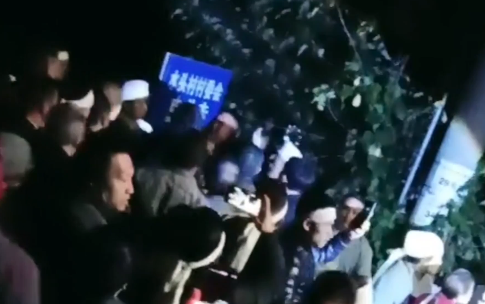 強制火葬讓村民反了！嗆「先把習近平家的祖墳挖了再說」　曝背後原因批政府「斂財」