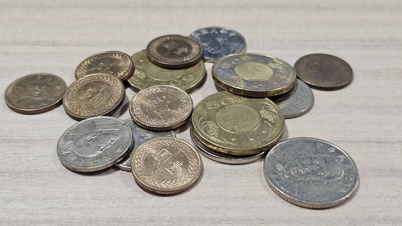 高雄鴨肉飯名店拒收「5個1元」遭留負評！老闆：會維持現狀　消保官回應
