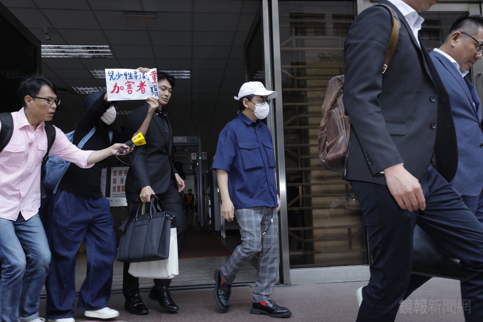 有逃亡之虞！黃子佼今開調解庭離去後突被高院召回　另裁定加保50萬元