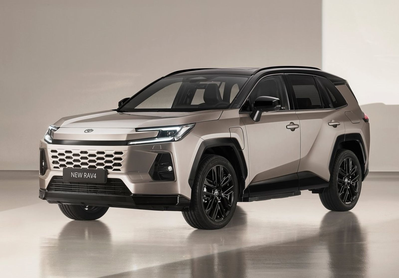 外傳尚未量產上市的下世代Toyota新RAV4,將於2027年從加拿大移至美國生產,如果台灣汽車進口關稅真為零、或接近零,那美製的新RAV4就有機率引進台灣。(Toyota提供)