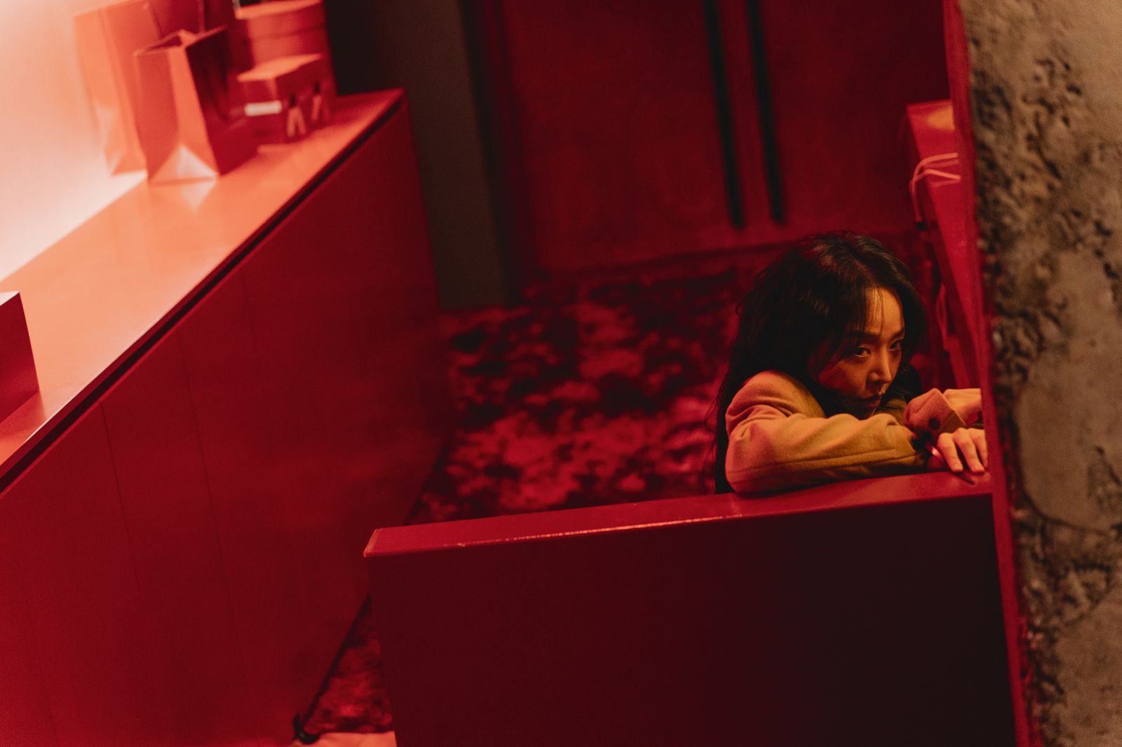 《莎拉的真偽人生》申惠善飾演金莎拉。Netflix提供