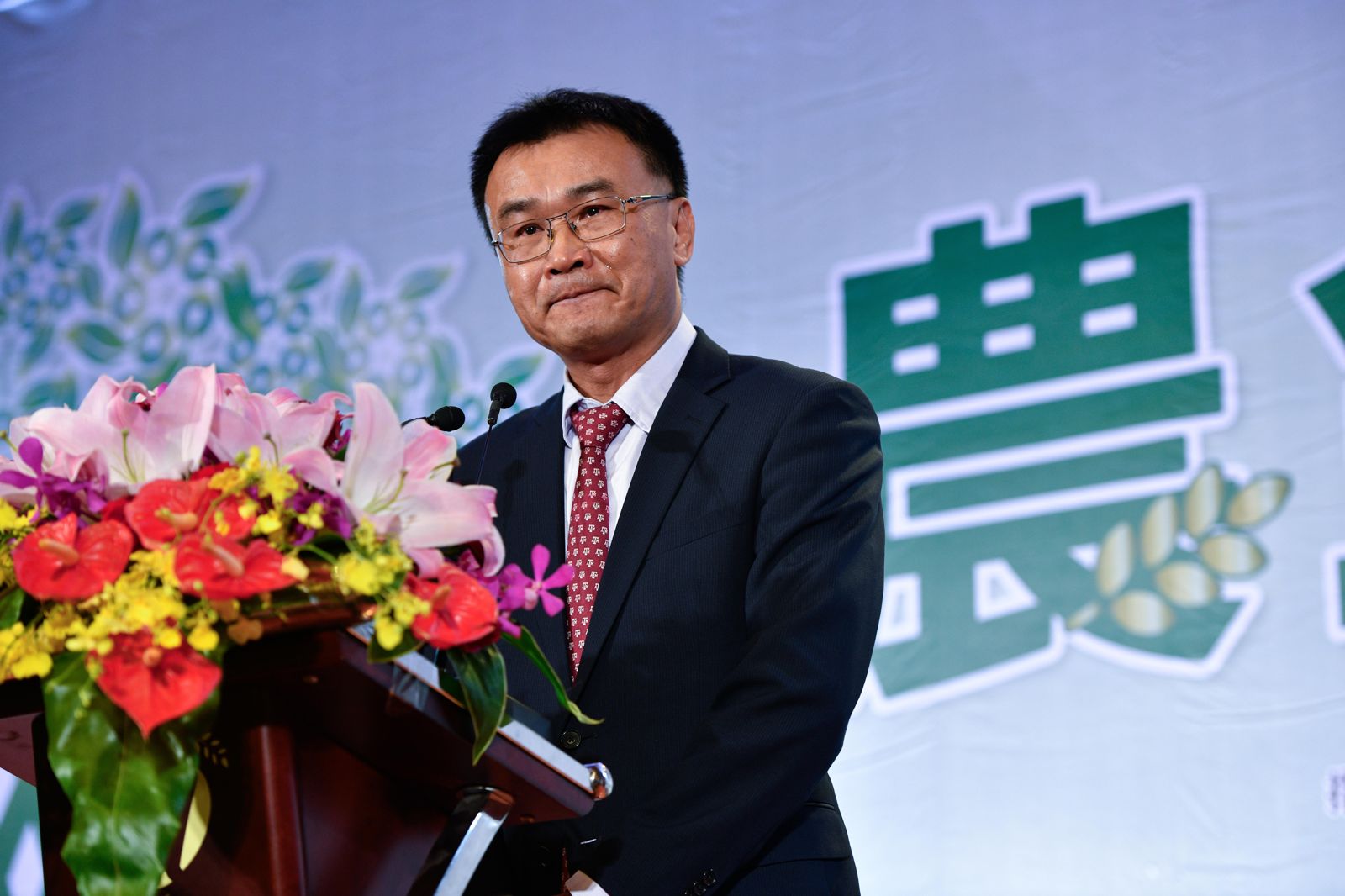 台灣耗數十年才成「豬瘟非疫國」 陳吉仲、蘇貞昌曾為口蹄疫疫區除名淚灑院會