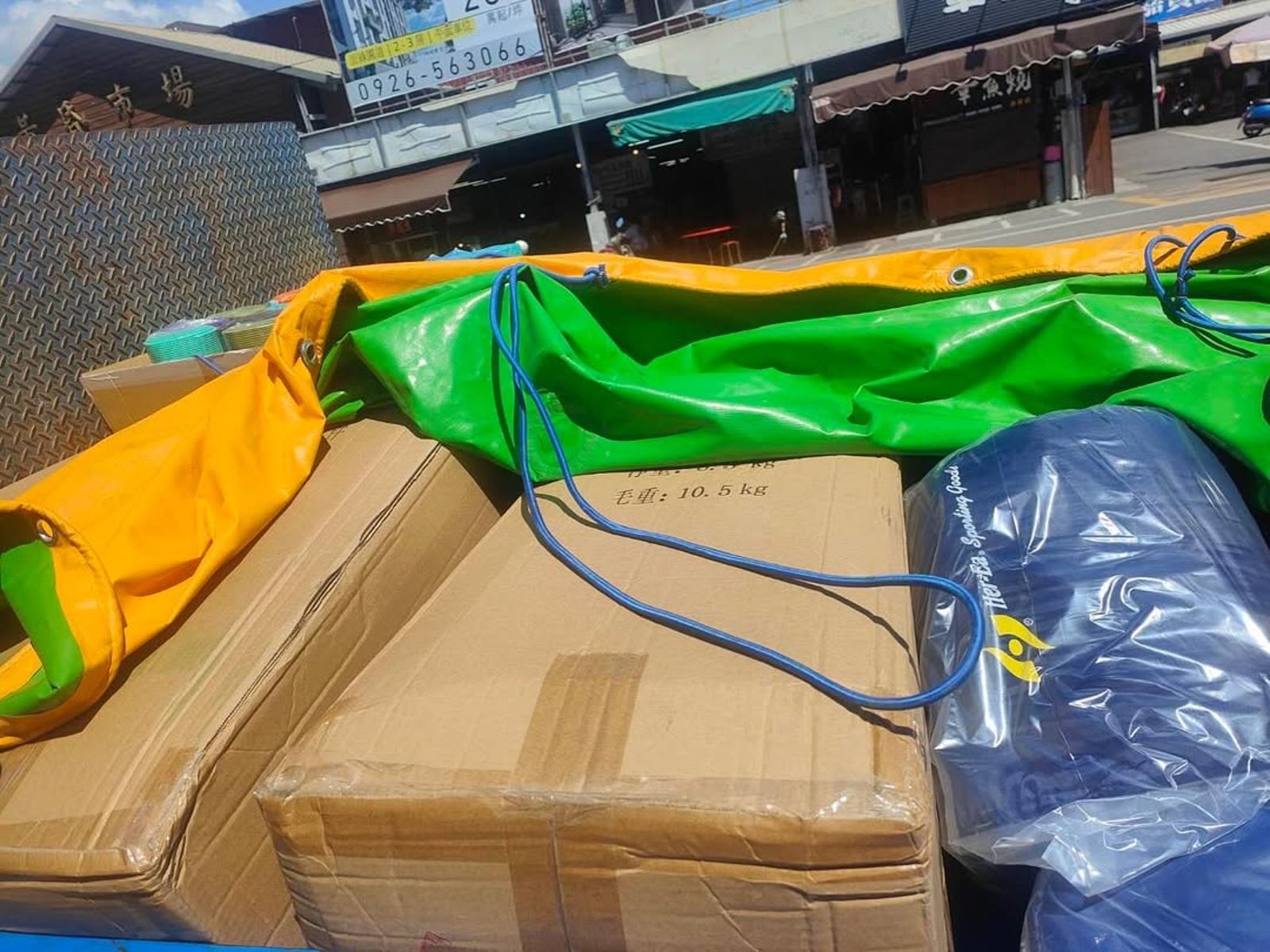 許志豪也捐贈物資,貢獻心力。翻攝IG@chihhao0722