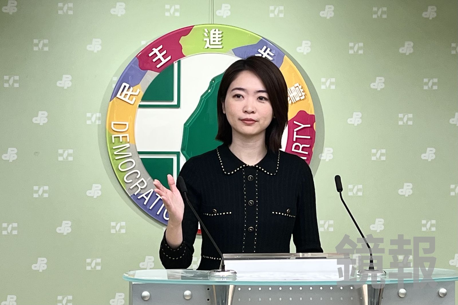 藍白四度封殺國防預算　綠點名翁曉玲赴中領旨：傳達「習」意演都不演