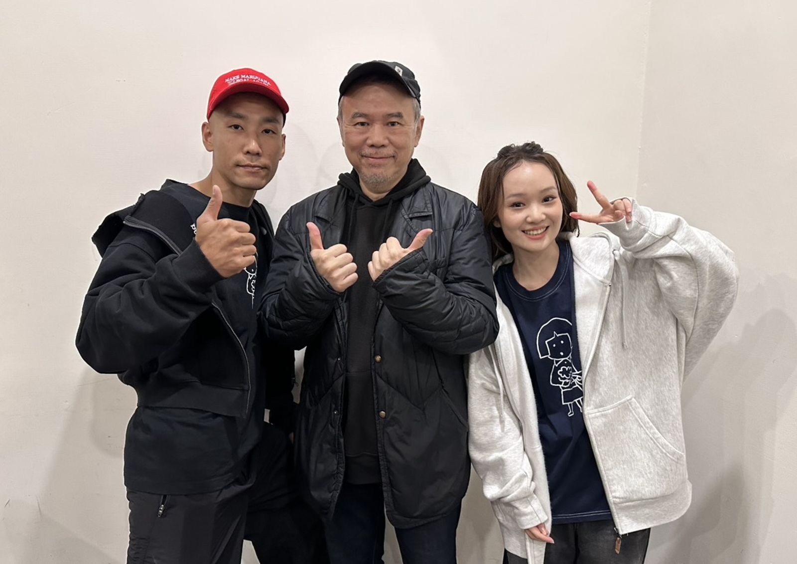 《大濛》隱藏彩蛋曝光！他「躲角落喝酒」被抓包 「陰間擺渡人」google語音送暖