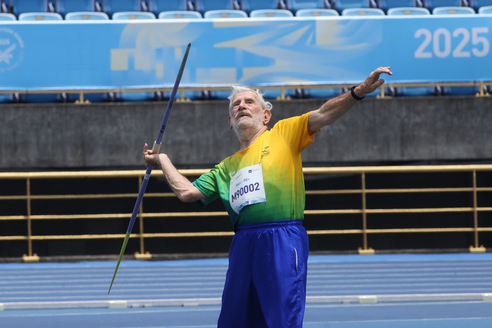 昆凌爺爺 Laurence Quinlivan標槍擲出12公尺12奪金。2025 雙北世壯運執委會提供