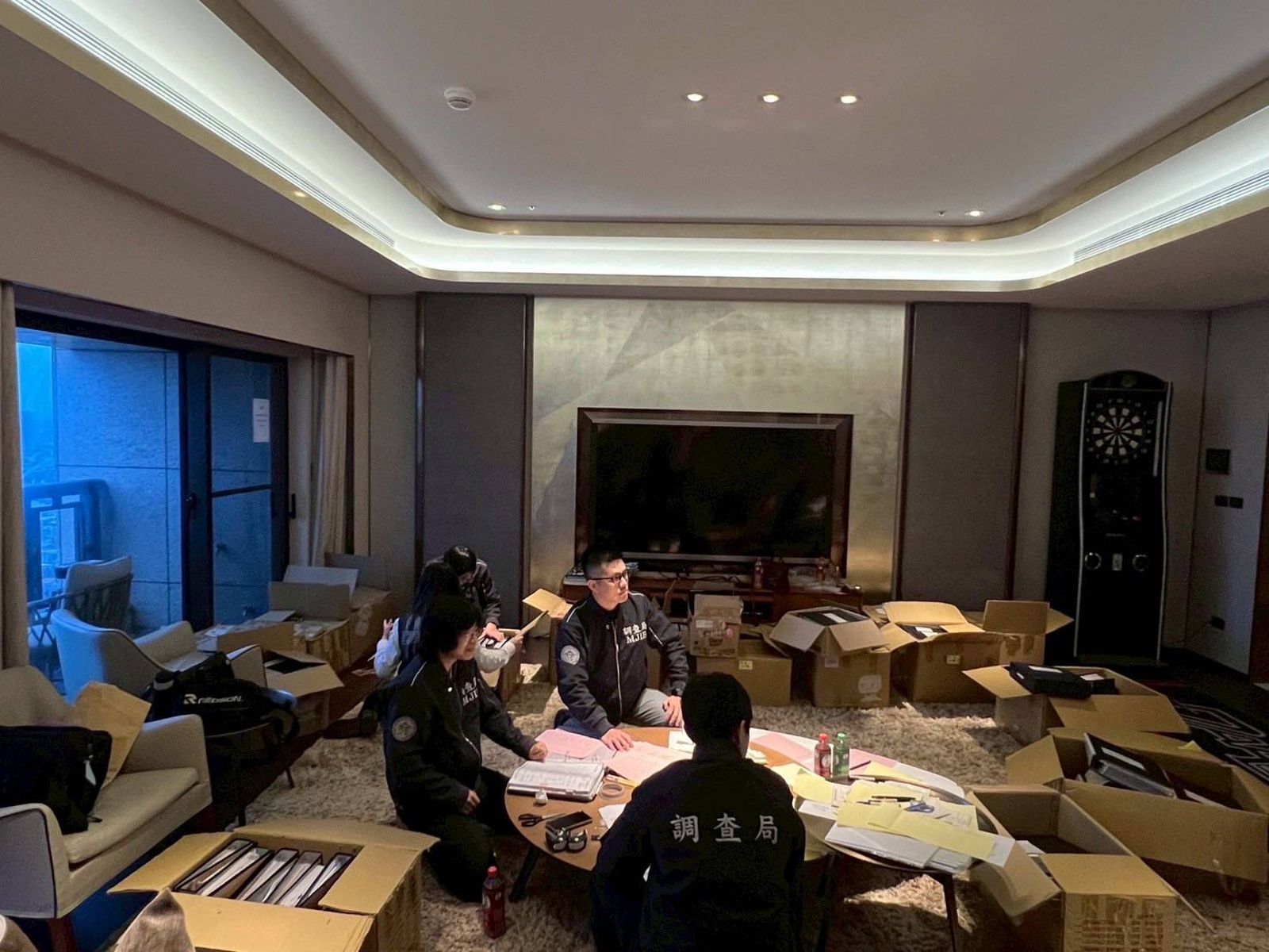 和平大苑搜索現場。