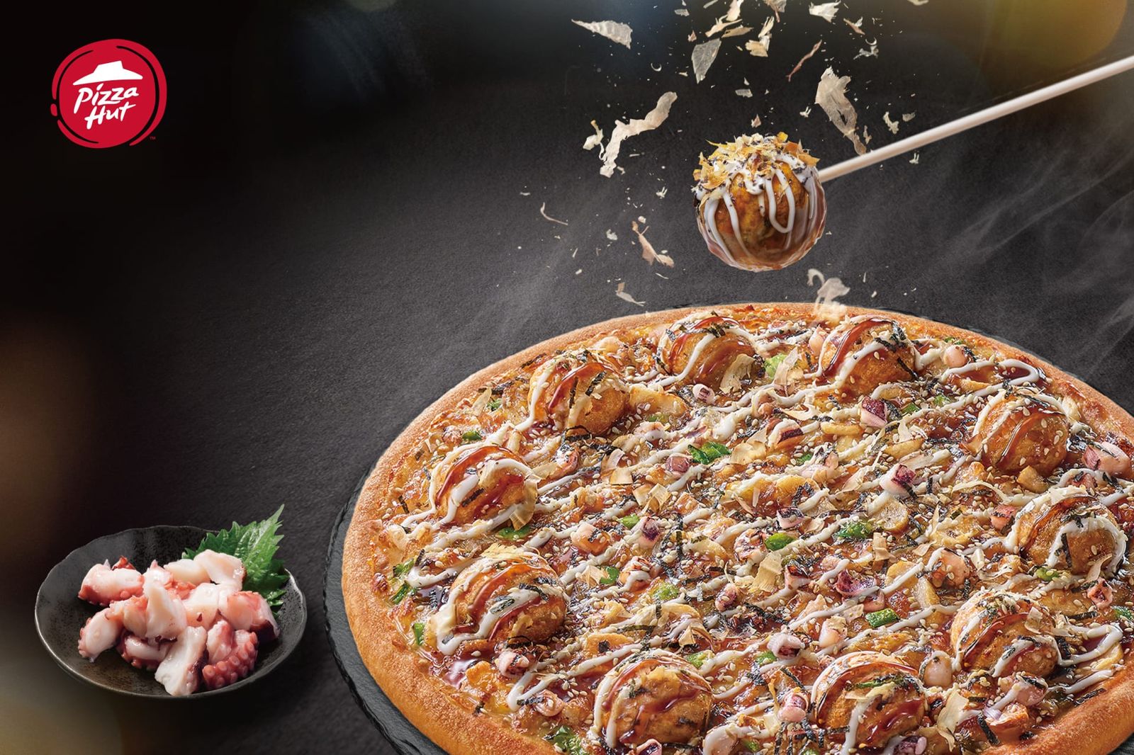 粉絲救回來了！必勝客章魚燒比薩不只續命還升級　居然吃得到整顆章魚燒