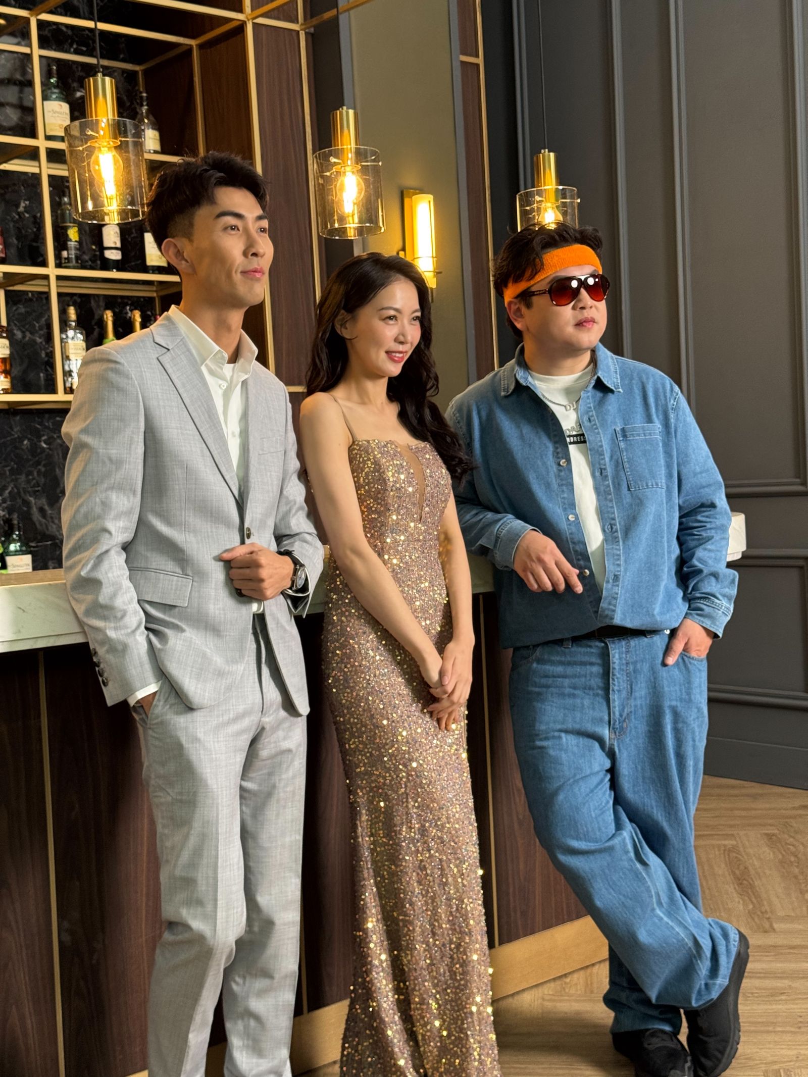 DAPUN大胖（右）的新作〈Wait On 綠茶〉MV找來好友Ian跨刀當男主角。胖曲製作工作室提供