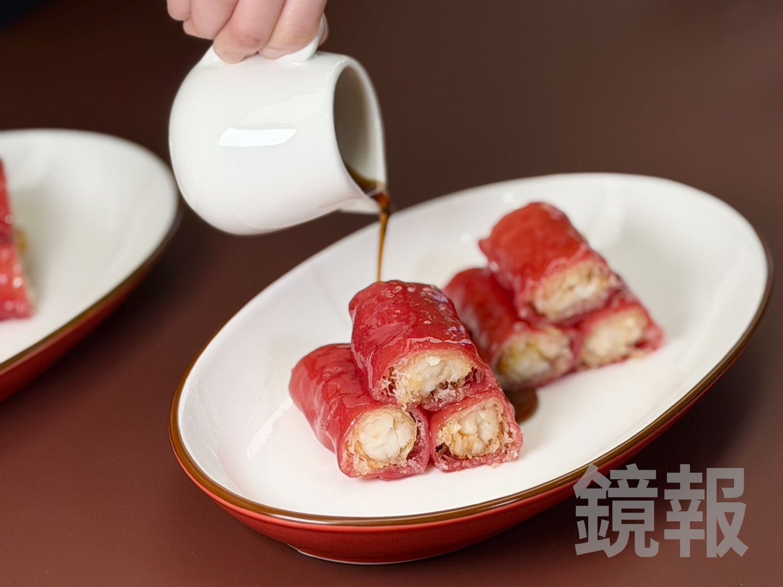 「紅米脆皮腸粉」外皮Q軟,裡頭酥脆帶有蝦仁的鮮甜。(268元/份)