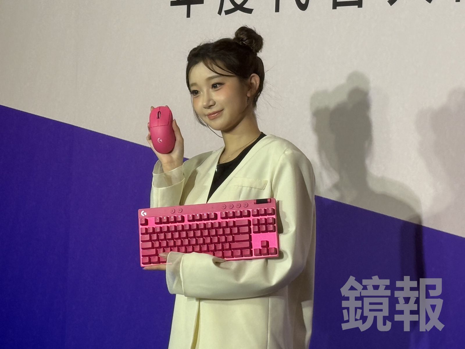 韓籍啦啦隊人氣女神李珠珢擔任品牌代言人。