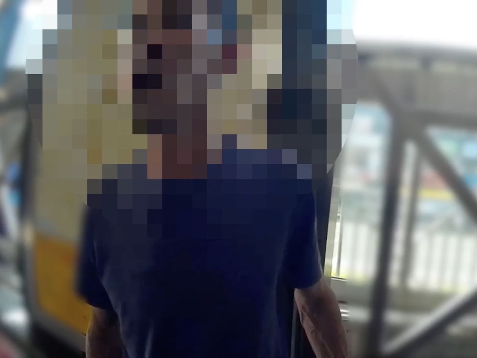 捷運昆陽站驚傳隨機罵人！醉男狂飆粗口遭警壓制　黑歷史曝光「竟是辱罵慣犯」