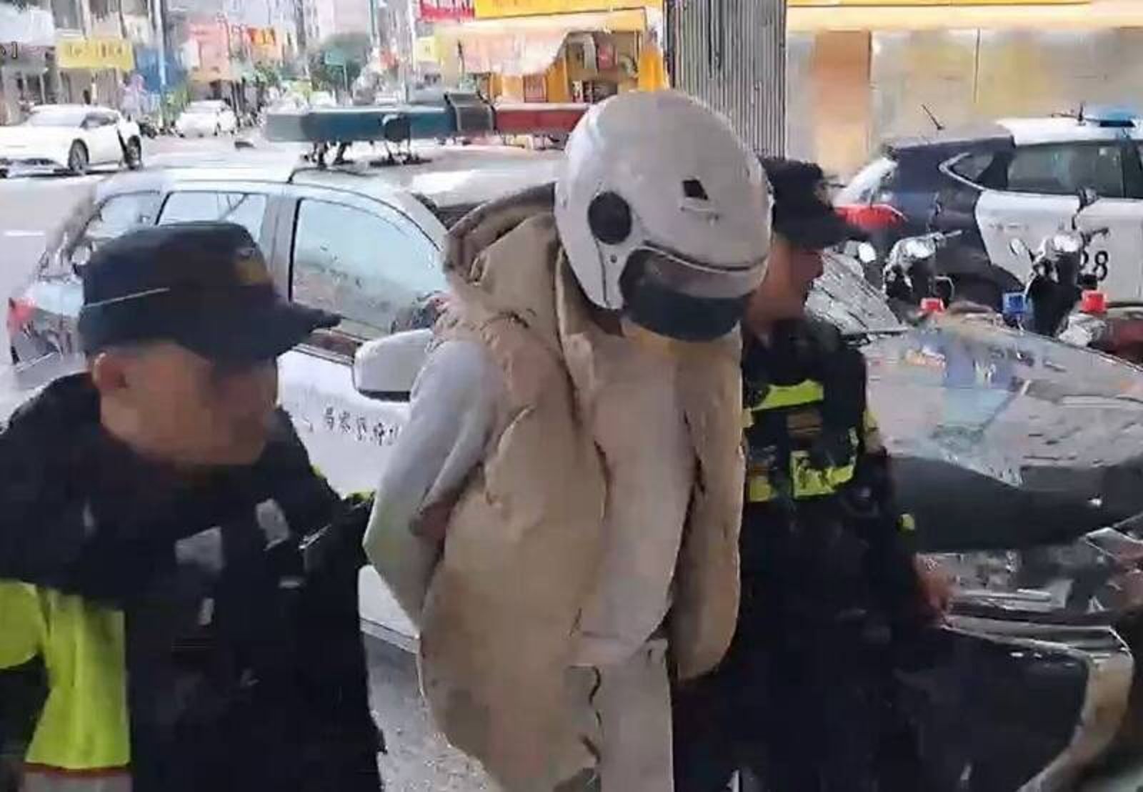 洗車工3次無照駕駛　酒駕闖紅燈撞死醫大生　法院裁定延押