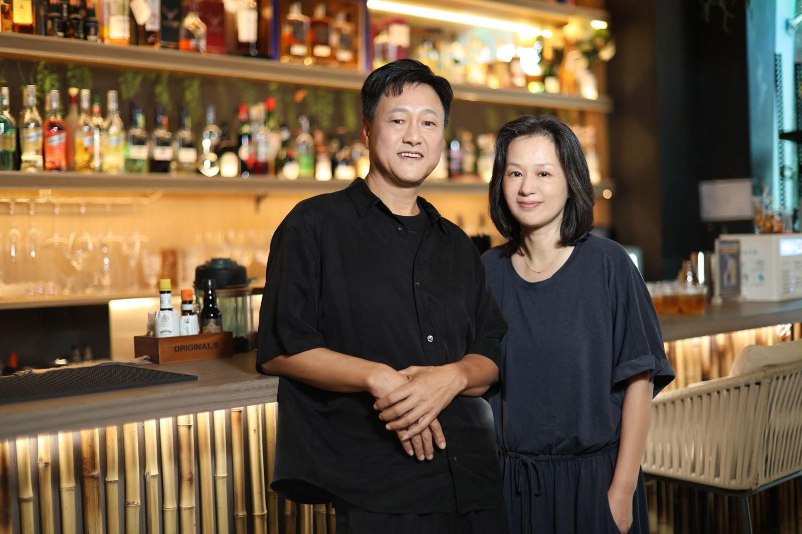 「90年代男神」結婚27年嬌妻首曝光!高明駿消失14年回來了 62歲近況驚人