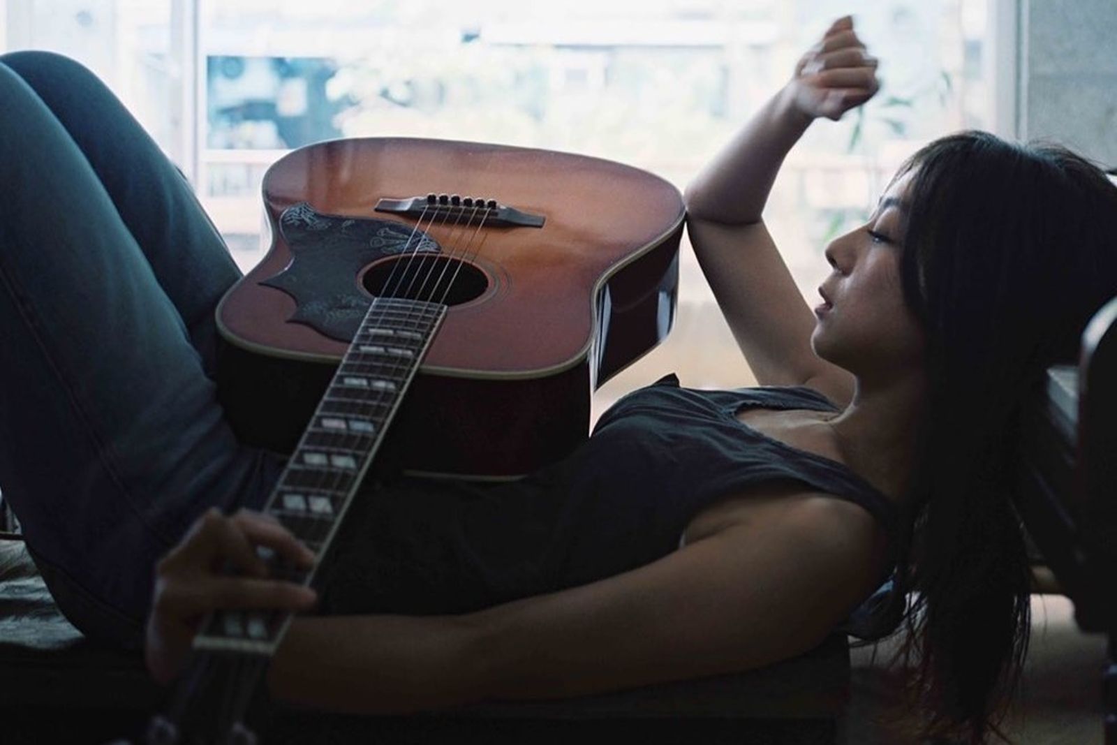 陳綺貞半夜脫衣跳海！〈旅行的意義〉由來曝光　DJ心疼揭女神「不食人間煙火」私下暖舉