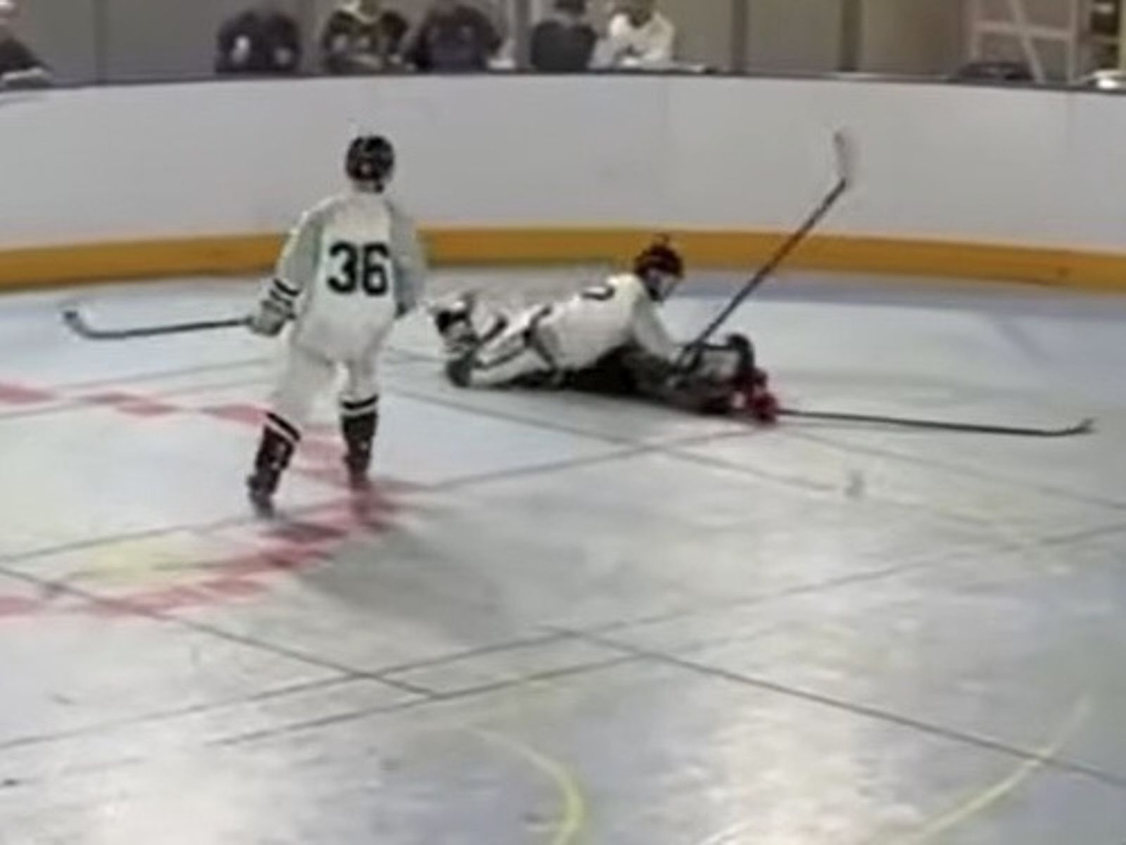 冰球前國手「輸不起」場上暴走　狠揍國中生害腦震盪　父怒報警提告