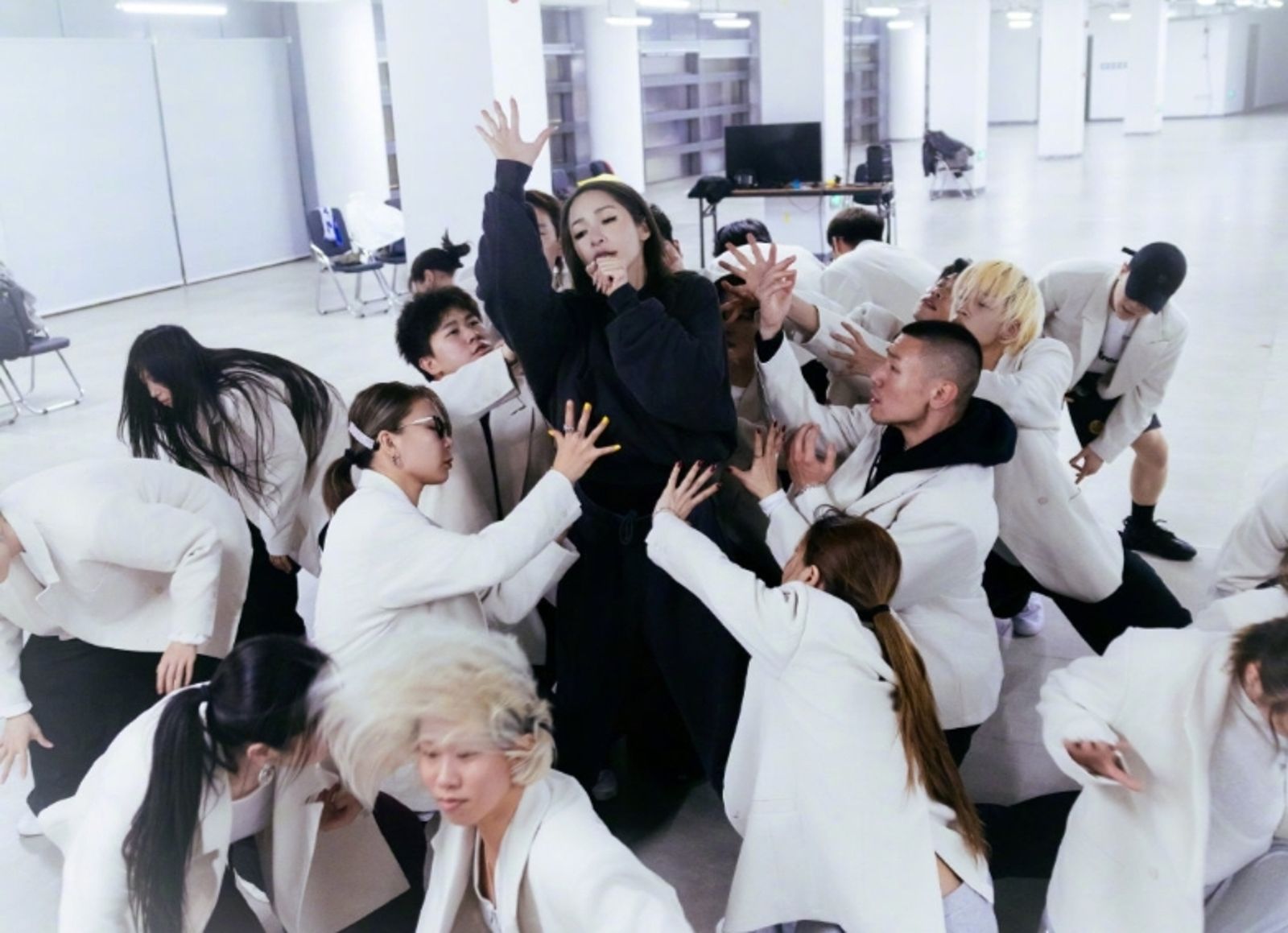 蕭亞軒相隔10年回歸跨年舞台。翻攝蕭亞軒微博