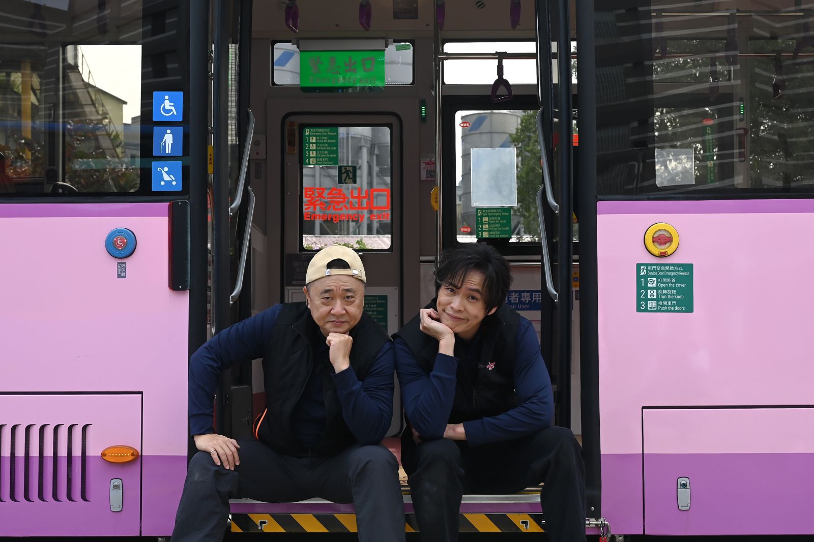 黃鐙輝「全滿分」考取公車駕照！放話篡位邰智源：你膀胱夠力嗎？