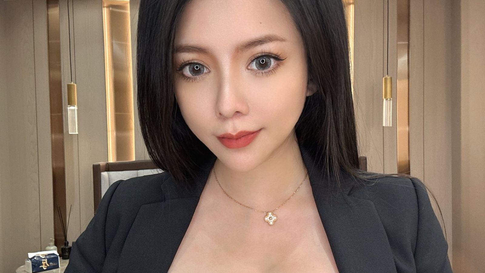 網紅36歲宣布當阿嬤!曾自曝悲慘身世 16歲不顧反對生下女兒