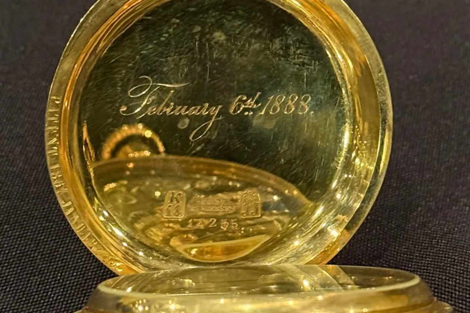 時間永遠停止...這黃金懷錶逾7千萬拍出　成鐵達尼號最貴遺物
