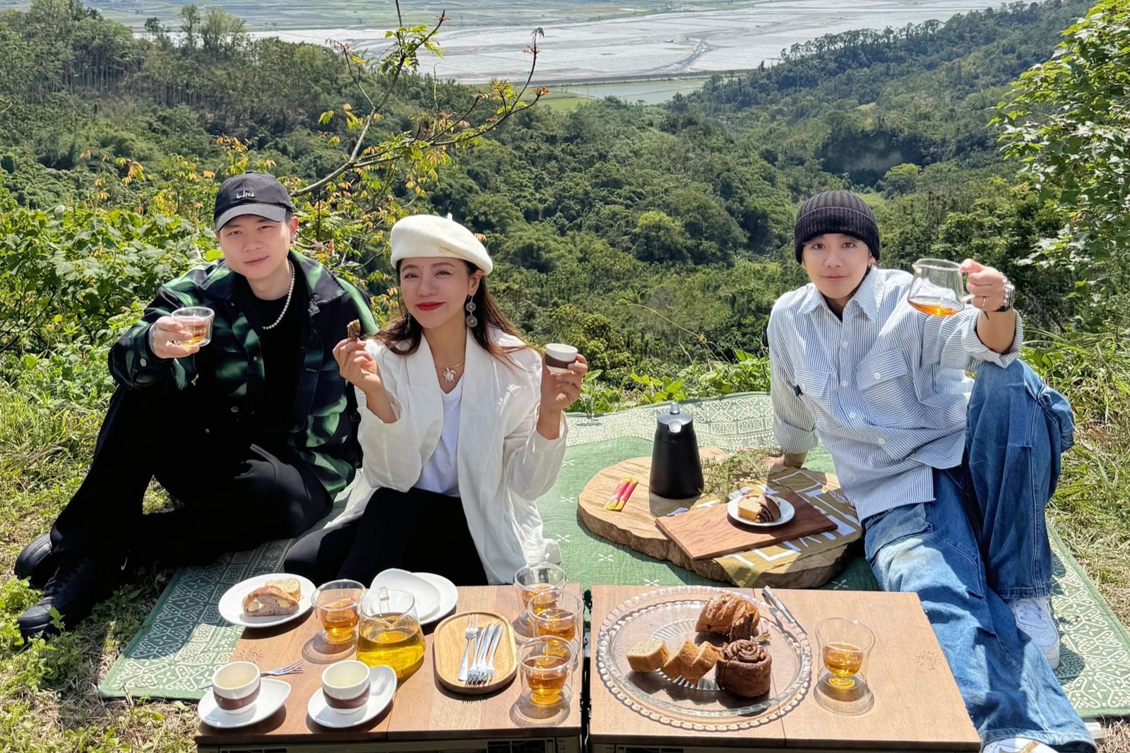 發掘花蓮秘境!鼓鼓邊騎腳踏車邊磨豆沖咖啡 丁噹搓愛玉敷臉