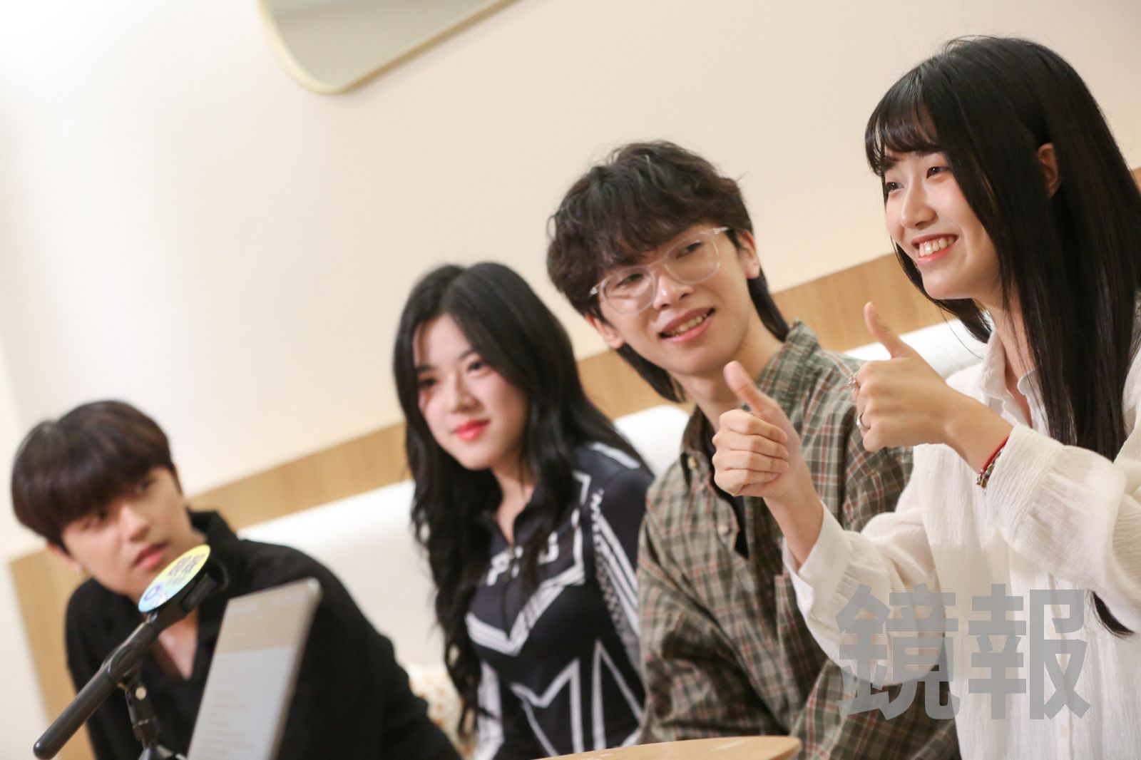 因為台下觀眾出乎意料的反應，讓7en（右）喜歡上歌唱。李鍾泉攝