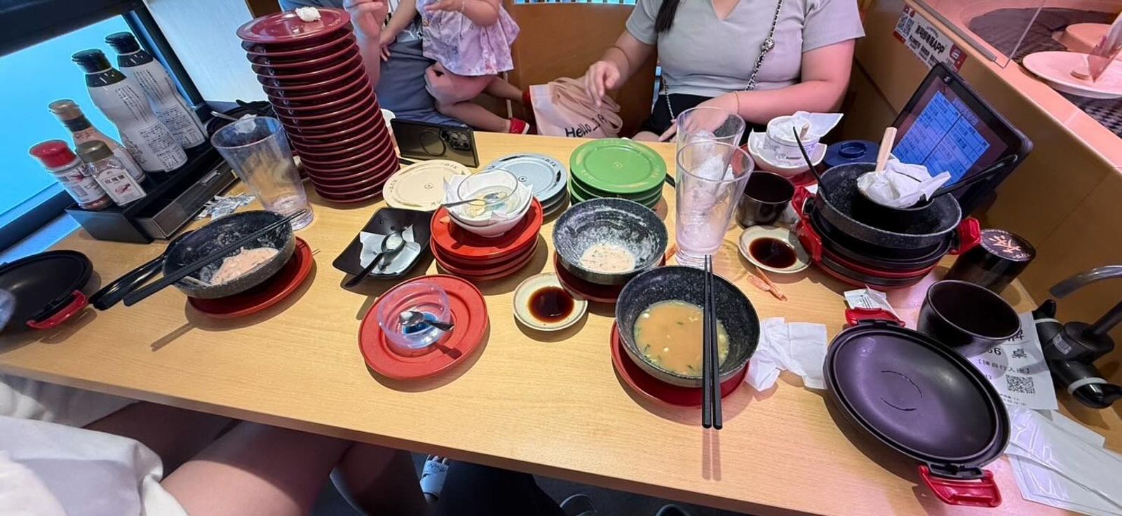 平板有沒點過的餐！她結帳「險被多收1000元」釣出大批苦主…壽司郎道歉了