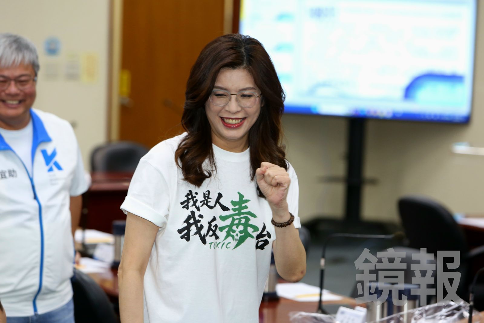 裝修公司採購RDX炸藥因馬文君告吹?鄭麗文痛批甩鍋:以為大家都腦殘嗎