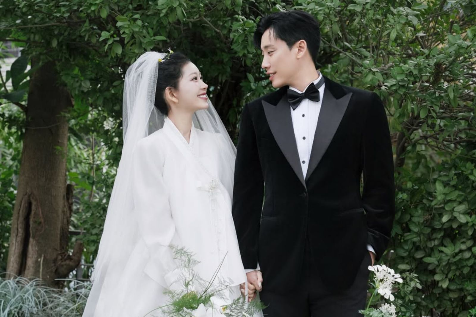 沒包禮金還白吃!23歲女星婚禮遭不速之客闖入 抓包後「2動作」當場驅逐