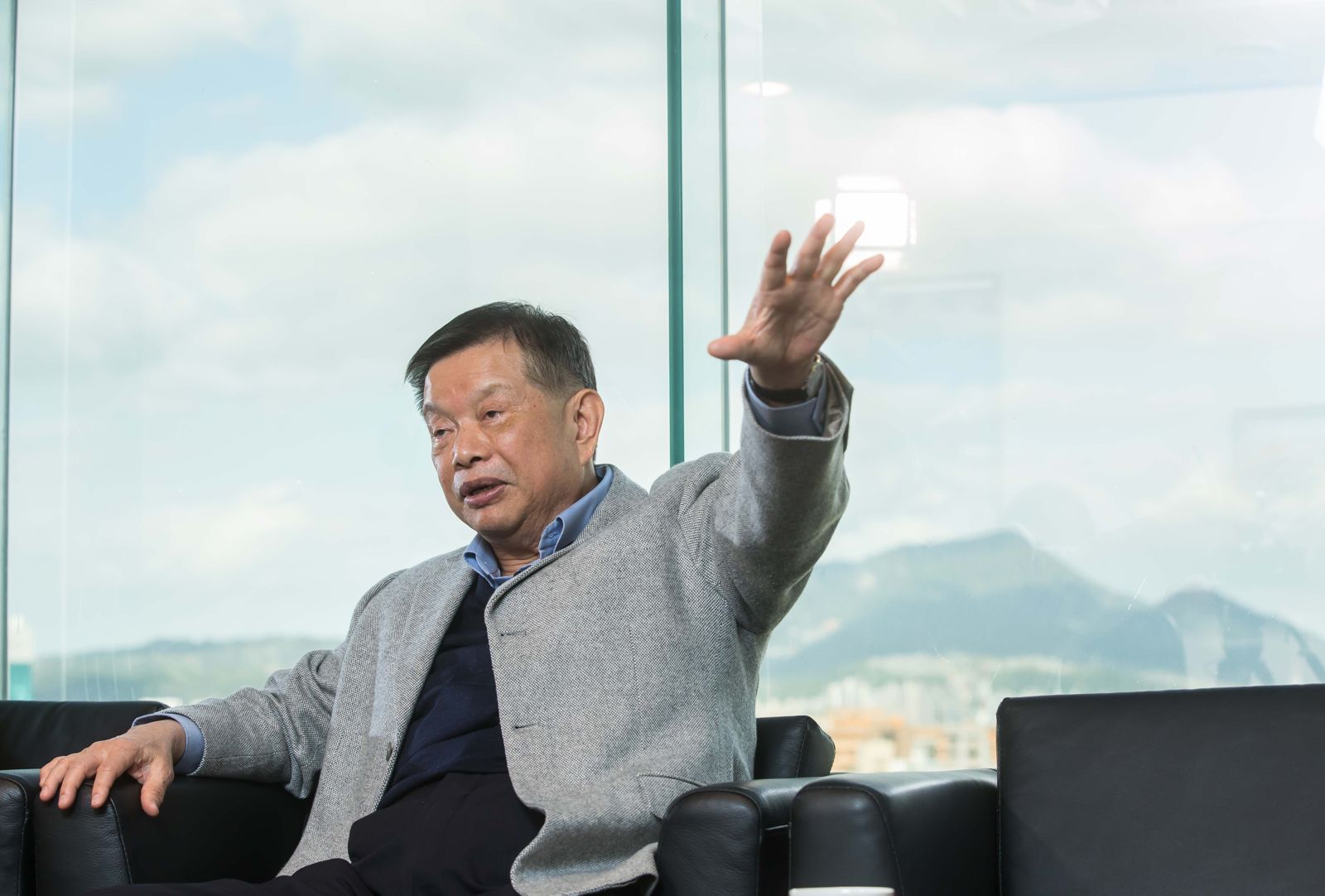 民眾黨傳聞「金主」廖萬隆驟逝　柯文哲稱認識但沒金錢往來