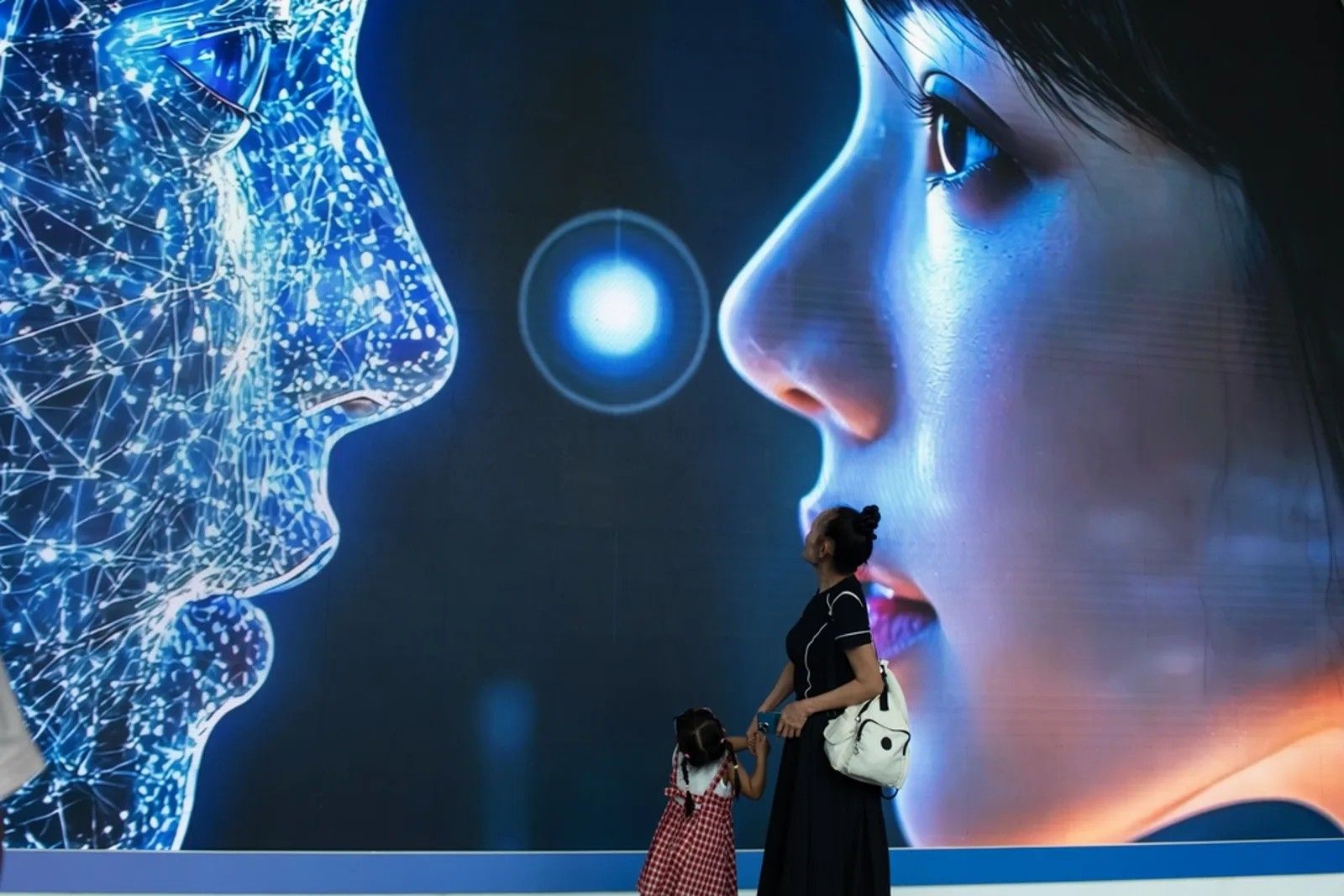 醫美黑市曝光！無良4兄弟「破解晶片」仿製鳳凰電波探頭　低價轉賣牟暴利