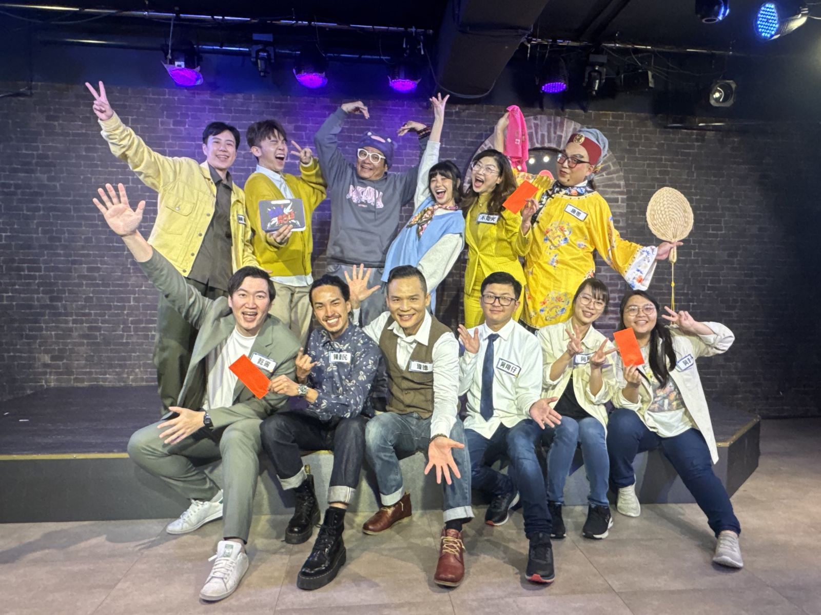 《Talk Talk秀台語-全民練喙花》全台千人總動員。公視台語台提供