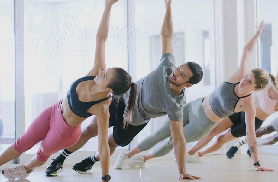 世界刮運動休閒風　竣邦機能布是國際大牌背後狠角色